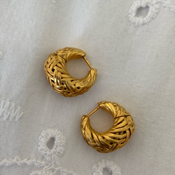 Small Huggie Hoop Earrings - Picture 1 of 3